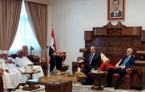 المقداد يبحث في سلطنة عمان تعزيز العلاقات الثنائية وقضايا المنطقة
