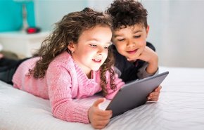 كيف تؤثر الأجهزة الالكترونية على سلوك الأطفال ؟
