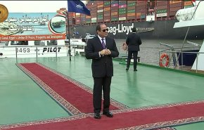 شاهد.. السيسي يتعهد بتجهيز قناة السويس لمواجهة الأزمات الطارئة
