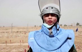 شاهد.. أول فريق نسائي لإزالة الألغام في البصرة جنوب العراق