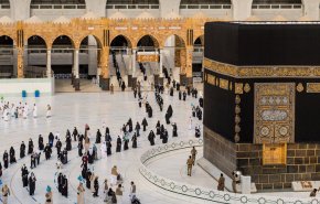 السعودية.. شاهد يروي تفاصيل القبض على شخص ردد شعارات مناصرة لتنظيمات إرهابية في الحرم المكي
