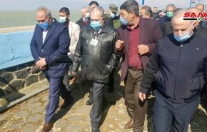 بالصور..بعد توقف 10 اعوام رئيس وزراء سوريا يطلق مشروعا مائيا ضخما