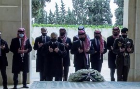 بالصور.. ملك الأردن يظهر مع الأمير حمزة للمرة الأولى منذ 'الأزمة'