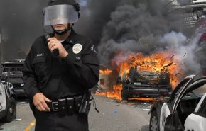 مجددا... ضابط شرطة أمريكي يقتل شابا 