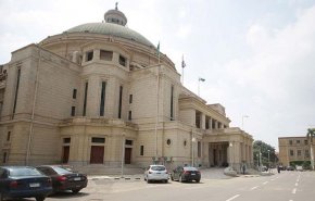 استاذ جامعي مصري يستقيل لموقف الجامعة من اعتقال السلطات له