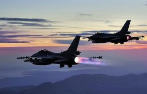 طيران الاحتلال يستهدف قطاع غزة وإصابة مرصد للمقاومة الفلسطينية
