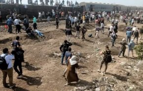 تفاصيل حادث انقلاب قطار عقب خروجه عن القضبان شمال القاهرة 