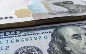 سوريا.. خفض جديد في سعر الدولار للتجار والصناعيين
