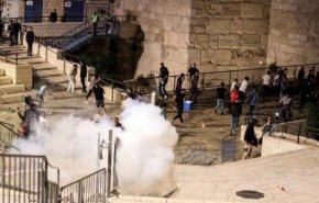 الإعلام الإماراتي يسوق لرواية تل ابيب في انتفاضة القدس ويتجاهل الفلسطينيين