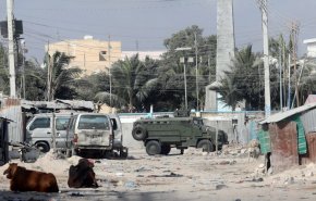 رئيس الصومال السابق يعلن عن تعرض مقره لهجوم ويحمل خليفته المسؤولية
