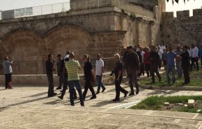 72 مستوطنا يقتحمون باحات المسجد الأقصى المبارك