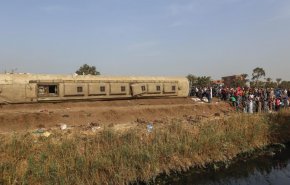 سخرية من اتهام وزير النقل المصري 