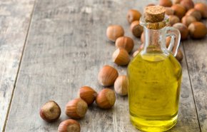 زيت البندق.. حل مثالي لمشاكل الشعر والبشرة
