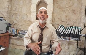 الاحتلال يعتقل أحد حراس الأقصى ويمدد إبعاد الشيخ ناجح بكيرات

