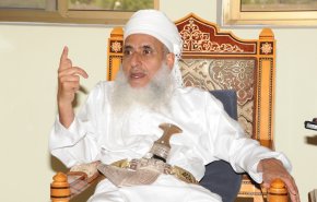 مفتي عمان للمطبعين: أحداث فلسطين عبرة للمتخاذلين
