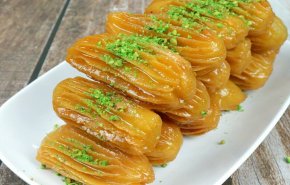 'الطرمبة'... حلوى مدينة تعز اليمنية الأكثر شعبية