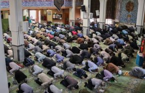 إقامة صلاة عيد الفطر بإمامة ممثل قائد الثورة في جامعة طهران