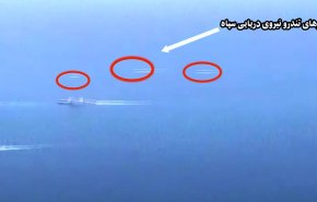 حرس الثورة يعرض مشاهد ملاحقة قطع وغواصات البحرية الامريكية