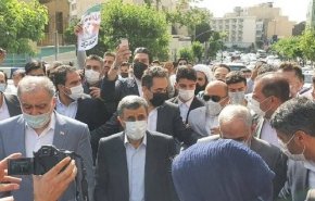 احمدي نجاد يرشح نفسه للانتخابات الرئاسية المقبلة