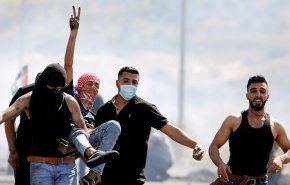 مواجهات بين  الفلسطينيين وجنود الإحتلال  في الضفة الغربية