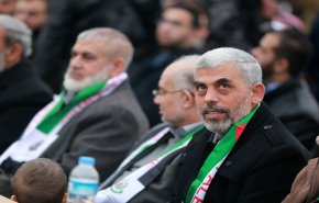 الاحتلال يقصف منزل ومكتب السنوار