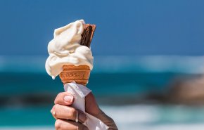 خبيرة تغذية تحذر من مخاطر الآيس كريم في الطقس الحار