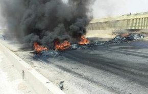 القبائل العربية شرقي سوريا تقطع الطريق على القوات الاميركية