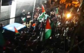 احتفالات في مخيمات جنوب لبنان