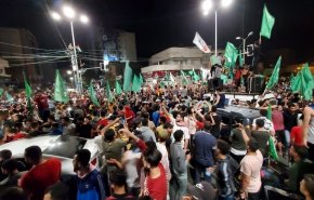 شاهد..إحتفالات شعبية في الضفة الغربية ابتهاجا بنصر المقاومة