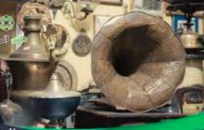 عراقي يحرس في بيته آلاف القطع الأثرية من تراث الموصل