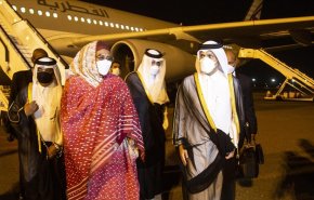 وزير الخارجية القطري يصل إلى الخرطوم