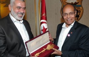 المرزوقي يهاتف هنية مهنئًا بانتصار المقاومة بغزة