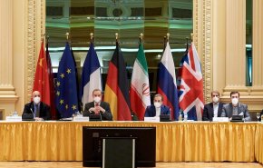 شاهد .. مفاوضات فيينا بين اصرار إيران وهروب أمريكا من رفع الحظر