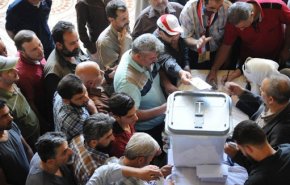 تمديد فترة الانتخابات السورية بعد اقبال كثيف للناخبين على التصويت