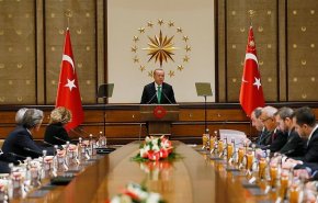 أردوغان يستنجد بمسؤولي شركات أمريكية وينتقد ادارة بايدن!