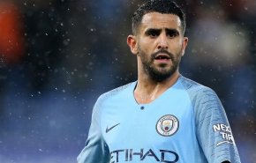 إعلام: مانشيستر سيتي يفكر في بيع رياض محرز