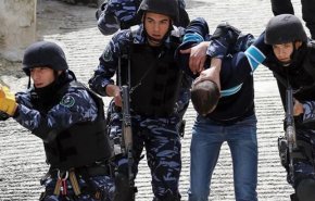 أمن السلطة الفلسطينية يعتقل 20 مواطنًا لمناصرتهم القدس وغزة

