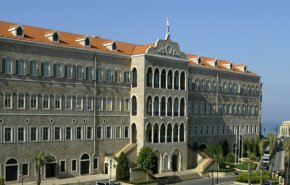 لبنان بين حوار وانتخابات وحكومة بصيغة جديدة.. خيارات بالجملة 
