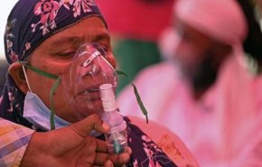 الخوف من الموت بعد التلقيح يعرقل مكافحة كورونا بالهند 