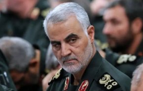 فيديو مؤثر جدا لطفل يبكي بحرقة على الشهيد قاسم سليماني