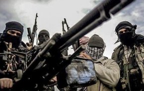بالفيديو.. ارهابي مدمن يتهجم على صيدلية في عفرين السورية