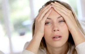 علامات على الوجه تكشف نقص فيتامين B12