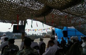 وزير الدفاع: انضمام مدمرة دنا لاسطول البحرية سيعزز دفاعنا الاستراتيجي 