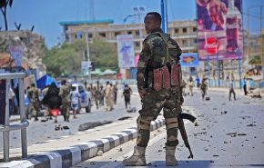 الصومال..مقتل 15 شخصا على الأقل بهجوم انتحاري على معسكر للجيش 
