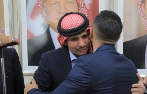 تسريبات بالجملة لأحاديث مسجلة بين 'حمزة والشريف' تفاجيء الرأي العام الأردني