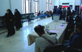 بالصور.. الجالية الايرانية في كربلاء المقدسة تشارك في الانتخابات الرئاسية