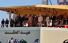 شاهد.. صورة معبرة خلال مراسم ذكرى تأسيس الحشد الشعبي