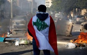 شاهد.. سعر صرف الدولار، يُشعل لبنان 