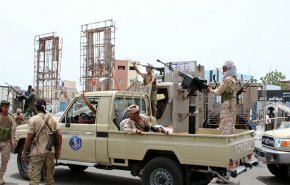 شاهد .. قيادي يمني يتحدث عن طبيعة الصراع بين مرتزقة العدوان