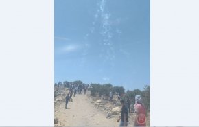اصابات بالاختناق واستهداف سيارة إسعاف في جبل صبيح